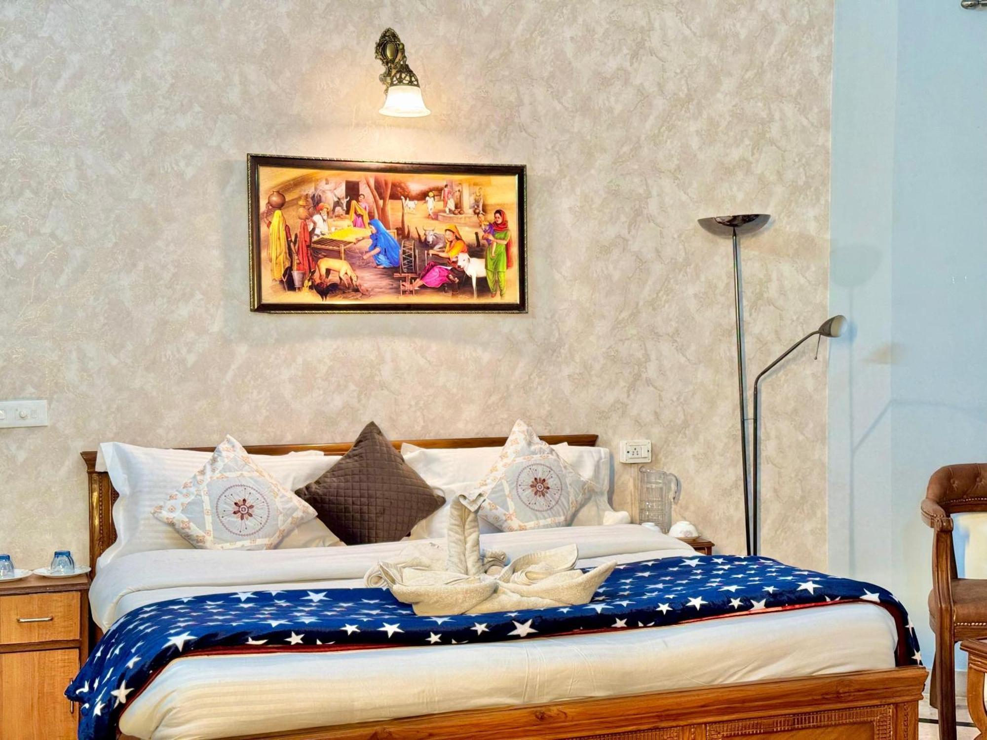 Family Suit Kasauli Exterior foto