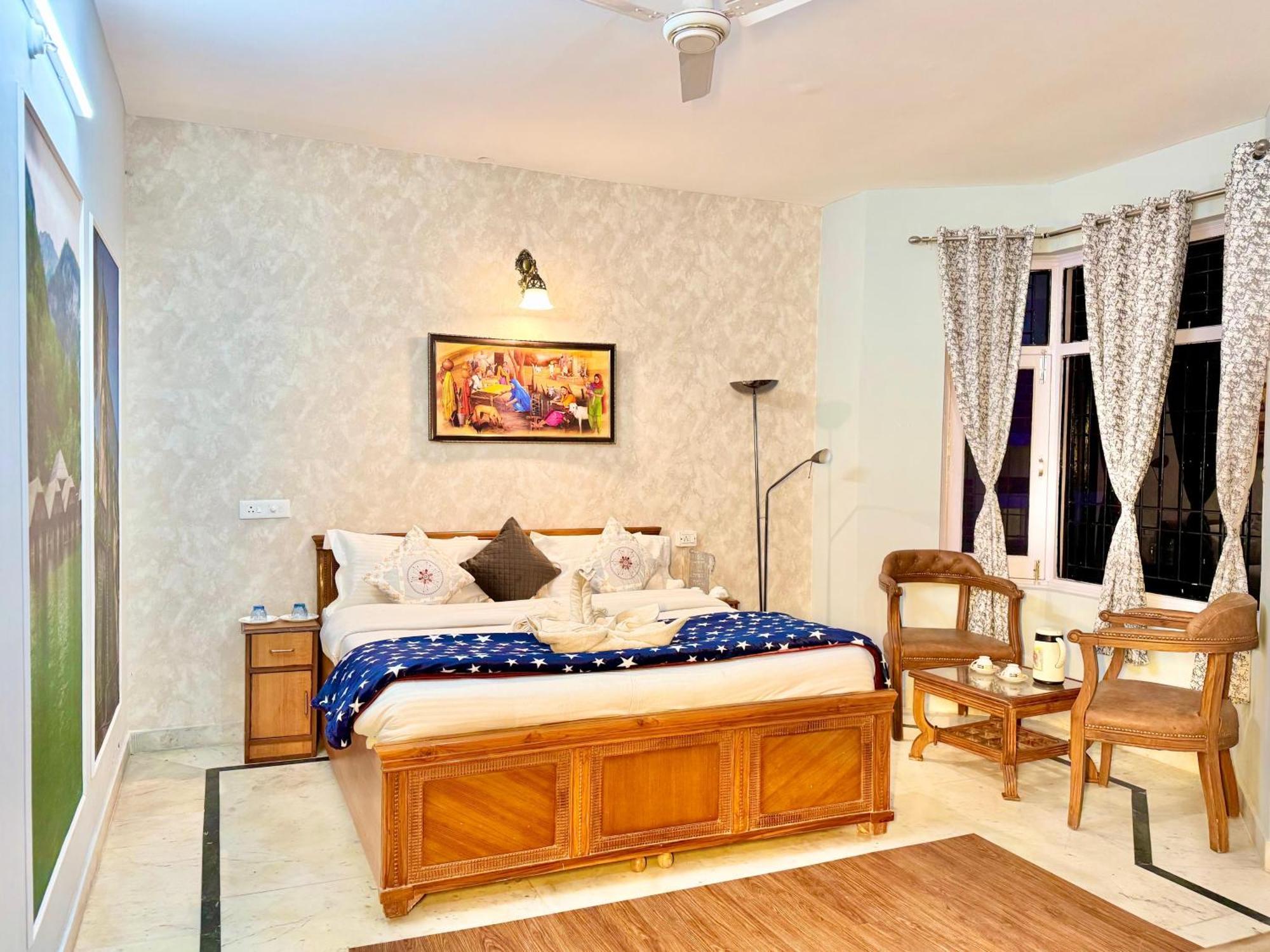 Family Suit Kasauli Exterior foto
